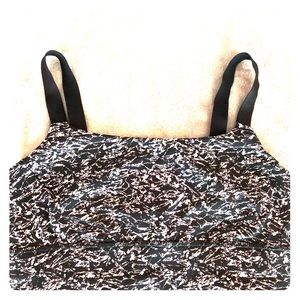 Lululemon adjustable strap sports bra. Size 6